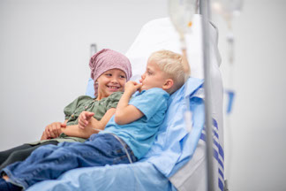 Chemotherapy for children with neuroblastoma can be used before surgery (neoadjuvant chemotherapy) or after
surgery (adjuvant chemotherapy).